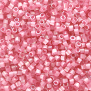Perles Miyuki delicas 11/0 Duracoat semi frosted silverlined dyed honeysuckle pink DB-2189
