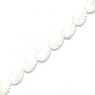 Perles coquillage feuille Blanc cass&eacute;