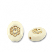 Perles acryliques ovale avec fleur Blanc cass&eacute;-dor&eacute;