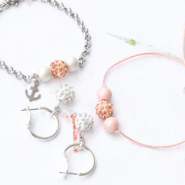 Sets d'inspiration Bijoux avec des perles de strass et des perles acryliques nacrées