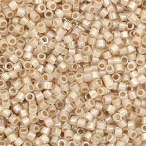Perles Miyuki delicas 11/0 Beige lined opal AB DB-1731