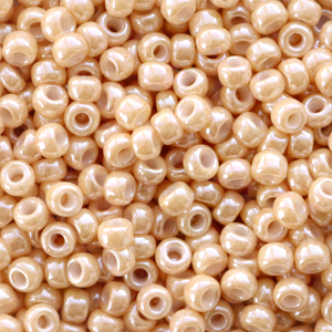 Perles de rocailles Miyuki 8/0 Ceylon light caramel beige 8-593