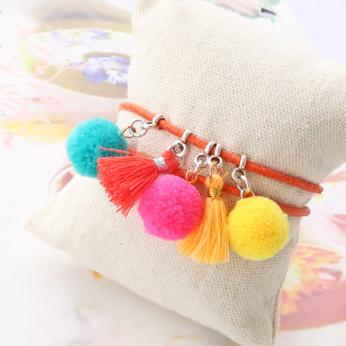 De jolis pompons dans les plus beaux coloris d'&eacute;t&eacute;