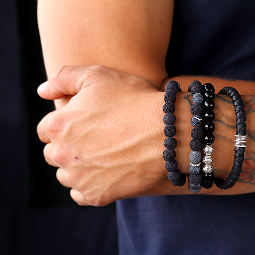 Bijoux pour homme !