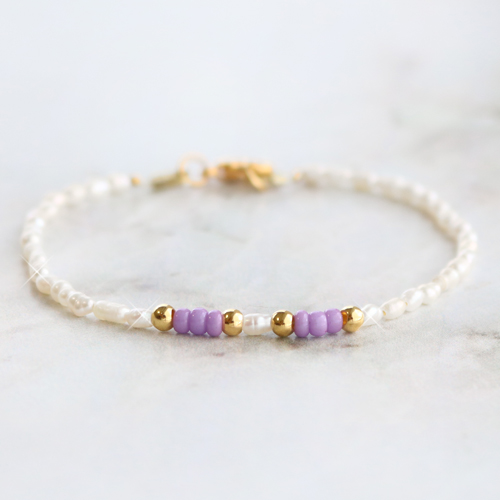 Vous allez pouvoir confectionner ces articles d&rsquo;&eacute;t&eacute; avec du fil macram&eacute;, des perles d&rsquo;eau douce et des perles coquillage :