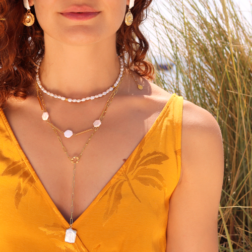 Voici comment confectionner des boucles d&rsquo;oreilles et des colliers &eacute;l&eacute;gants et tendance avec les perles d&rsquo;eau douce :