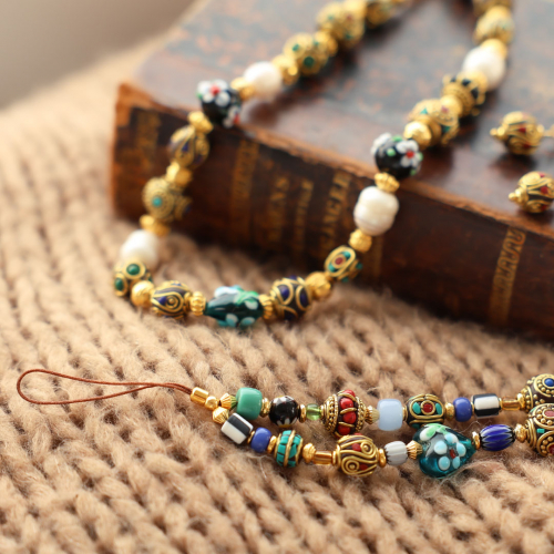 Comment cr&eacute;er de superbes bijoux avec des perles boh&egrave;mes ?