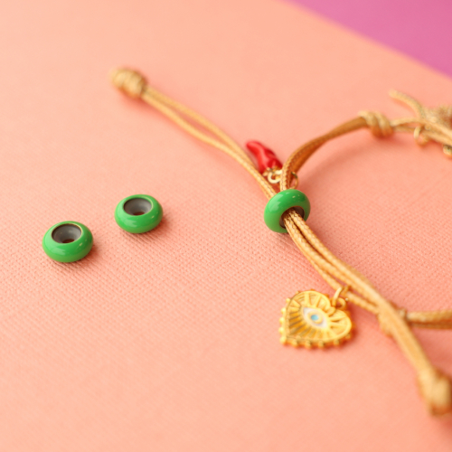 Cr&eacute;ez des bracelets color&eacute;s avec des perles stoppeur avec &eacute;mail