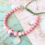 Des bracelets mignons avec des perles en c&eacute;ramique