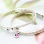 Bracelets et porte-cl&eacute;s &agrave; la mode en daim plat