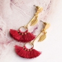 Boucles d'oreilles &agrave; franges avec pompons color&eacute;s