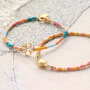 Cr&eacute;ez des bracelets d'&eacute;t&eacute; avec de nouvelles perles de rocaille !
