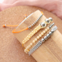 Bracelets et boucles d&rsquo;oreilles avec des appr&ecirc;ts en acier inox 
