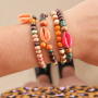 Look naturel ! Cr&eacute;ez le bracelet parfait avec des perles en bois