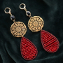 R&eacute;alisez de magnifiques boucles d&rsquo;oreilles aux couleurs hivernales gr&acirc;ce &agrave; ces pendentifs &agrave; perles &agrave; facettes