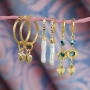 Cr&eacute;ez les plus belles boucles d'oreilles tendance avec des breloques en laiton !