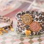 Fabriquez de jolis bracelets et des &eacute;lastiques &agrave; cheveux avec des rubans &eacute;lastiques cousus imprim&eacute; l&eacute;opard :
