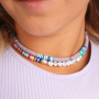 Voici comment confectionner des bracelets et des colliers avec des perles Katsuki, des perles d&rsquo;eau douce et des perles alphabet :