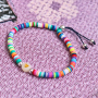 Voici comment confectionner des bracelets et des colliers avec des perles Katsuki, des perles d&rsquo;eau douce et des perles alphabet :