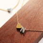 Voici comment cr&eacute;er des bijoux personnalis&eacute;s avec les nouvelles perles initiales en acier inox :