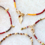 Avec les perles Miyuki, vous allez pouvoir confectionner ces bracelets tendance : 