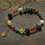 Voici comment combiner plusieurs sortes de perles dans vos bijoux : 