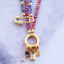 Vous pouvez facilement r&eacute;aliser vous-m&ecirc;me ces boucles d&rsquo;oreilles, bracelets et colliers avec nos breloques en m&eacute;tal DQ :