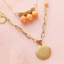 Vous pouvez confectionner ces bijoux tendance avec les breloques Fleur de naissance :