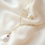 Lancez-vous et cr&eacute;ez des bijoux tendance avec les articles en coquillage nacr&eacute; combin&eacute;s avec des &eacute;l&eacute;ments en laiton zirconium. 