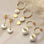 Lancez-vous et cr&eacute;ez des bijoux tendance avec les articles en coquillage nacr&eacute; combin&eacute;s avec des &eacute;l&eacute;ments en laiton zirconium. 