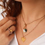 Inspiration pour des bijoux tendance raffin&eacute;s avec des breloques et des perles en m&eacute;tal DQ 