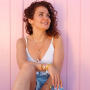 Confection de bijoux d&rsquo;&eacute;t&eacute; tendance avec des perles coquillage, des perles en verre et bien d&rsquo;autres &eacute;l&eacute;ments fun ! 