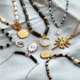 Voici comment r&eacute;aliser des colliers tendance avec des perles et breloques en m&eacute;tal DQ
