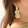 Inspiration pour boucles d'oreilles avec des breloques et connecteurs dor&eacute;s et argent&eacute;s 