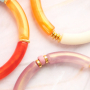 Cr&eacute;ation d&rsquo;une collection de bracelets joyeux