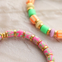 Cr&eacute;ation de bracelets avec perles en polym&egrave;re acidul&eacute;es