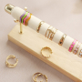 Pr&eacute;sentoirs &agrave; bijoux complets avec diverses bagues