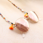 Comment incorporer des pompons aux bracelets et aux lani&egrave;res &agrave; lunettes ?