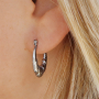 Comment personnaliser ces boucles d'oreilles en acier inoxydable ?