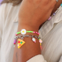 Comment incorporer des perles et des breloques en r&eacute;sine dans vos bijoux ?