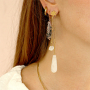 Comment cr&eacute;er des boucles d'oreilles tendance avec des perles en pierre naturelle?