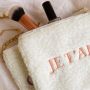 Pochettes en peluche compactes et indispensables