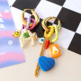 Cr&eacute;ez des bijoux tendance avec des appr&ecirc;ts de porte-cl&eacute;s color&eacute;s 
