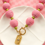 Apportez de la couleur &agrave; votre collection avec des perles acryliques