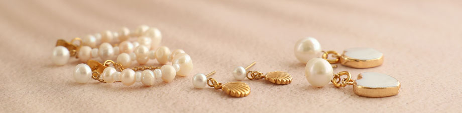 Tout nouveau ! Clous d'oreilles avec anneau et perle