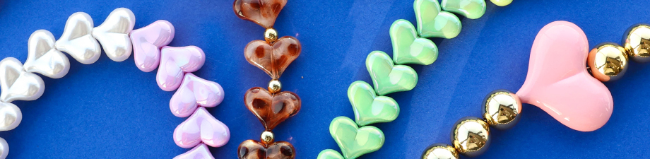 Nouvelle collection de perles acryliques en forme de c&oelig;ur